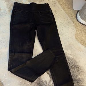 Spanks jean like skinnies